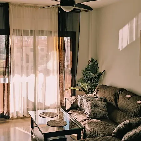 Marina De La Duquesa Apartment *